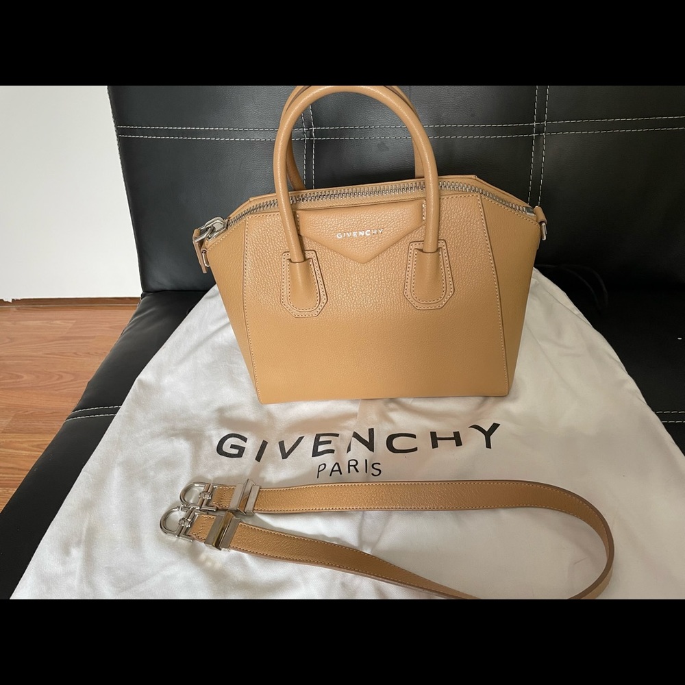 Givenchy Medium Antigona NWOT